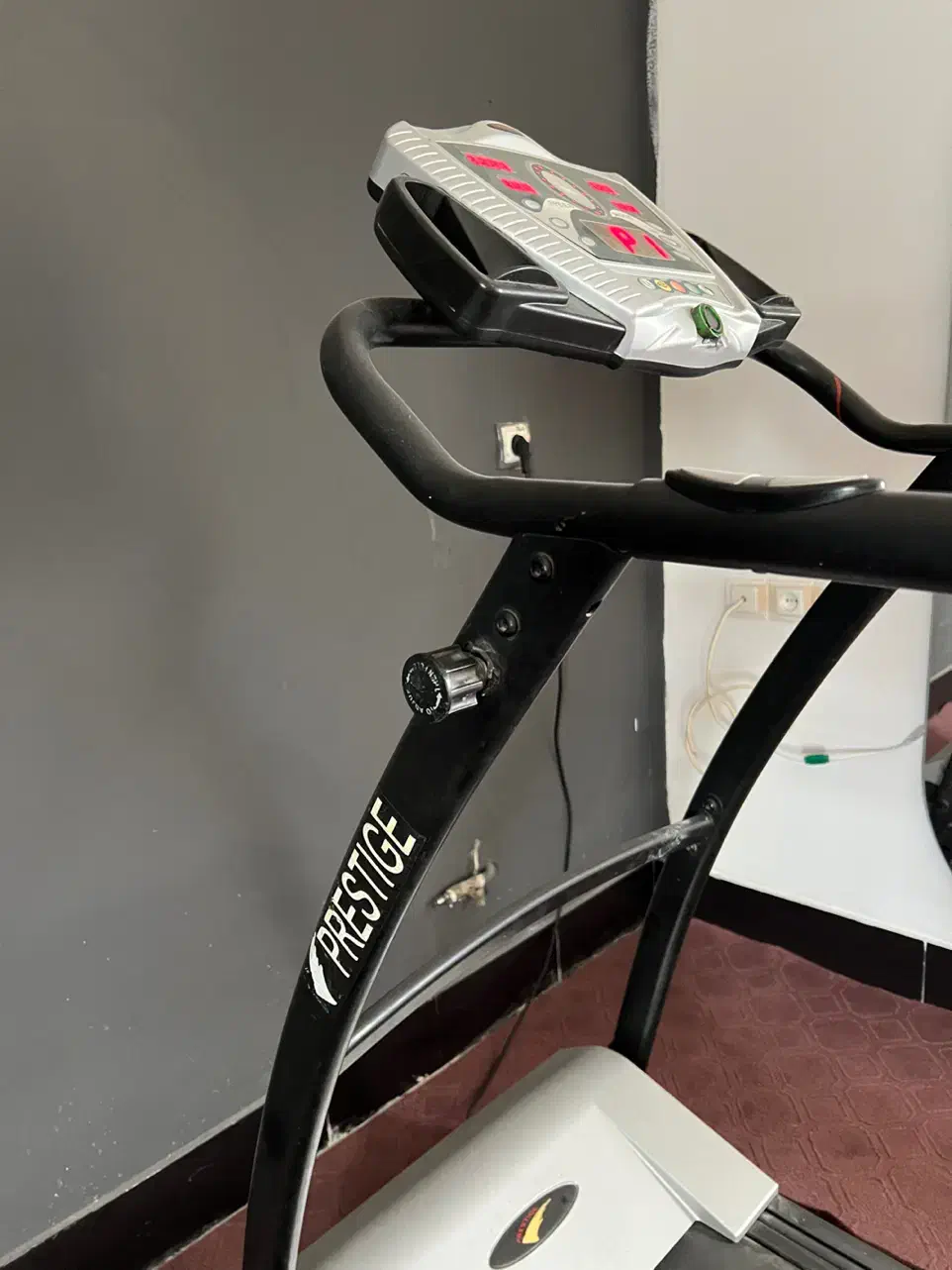 تردمیل پرستیج|تجهیزات ورزشی|گنبد کاووس, |دیوار