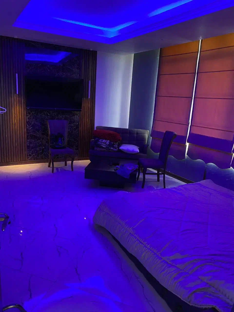 ویلاباغ جنگلی۵۰۰زمین۳۰۰بناجذاب شاهکاری در*مهراباد*|فروش خانه و ویلا|رودهن, |دیوار