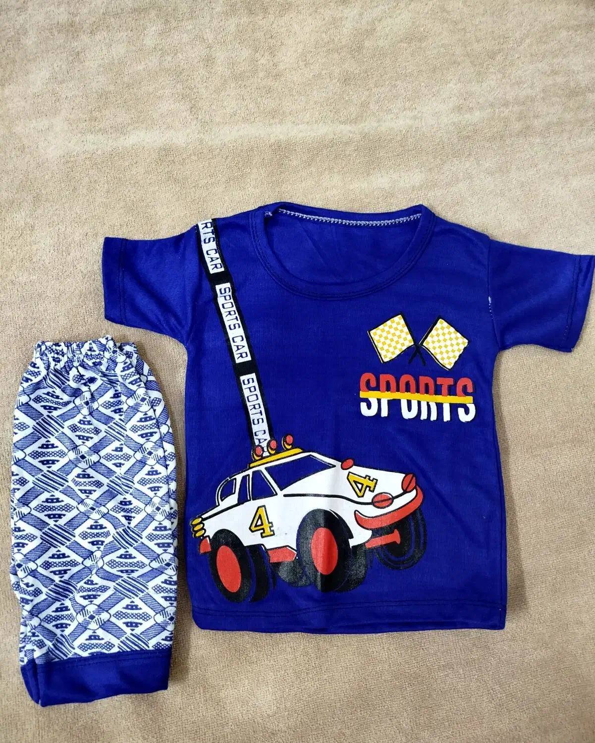 لباس بچه گانه|کفش و لباس بچه|شاهین‌شهر, نبوت|دیوار