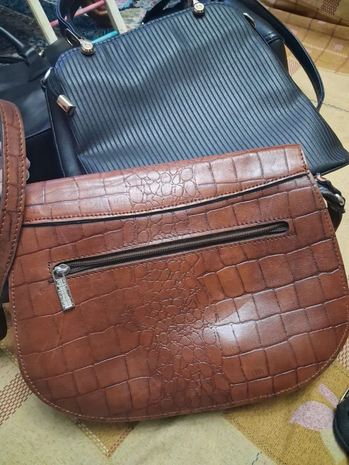 کیف خارجی|کیف، کفش، کمربند|رشت, تازه آباد|دیوار