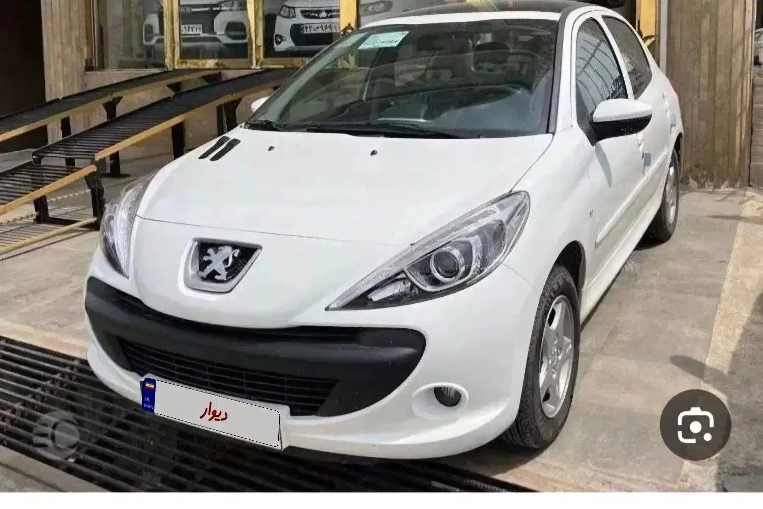 حواله ۲۰۷سقف شیشه دنده ای|خودرو سواری و وانت|شیراز, پودنک|دیوار