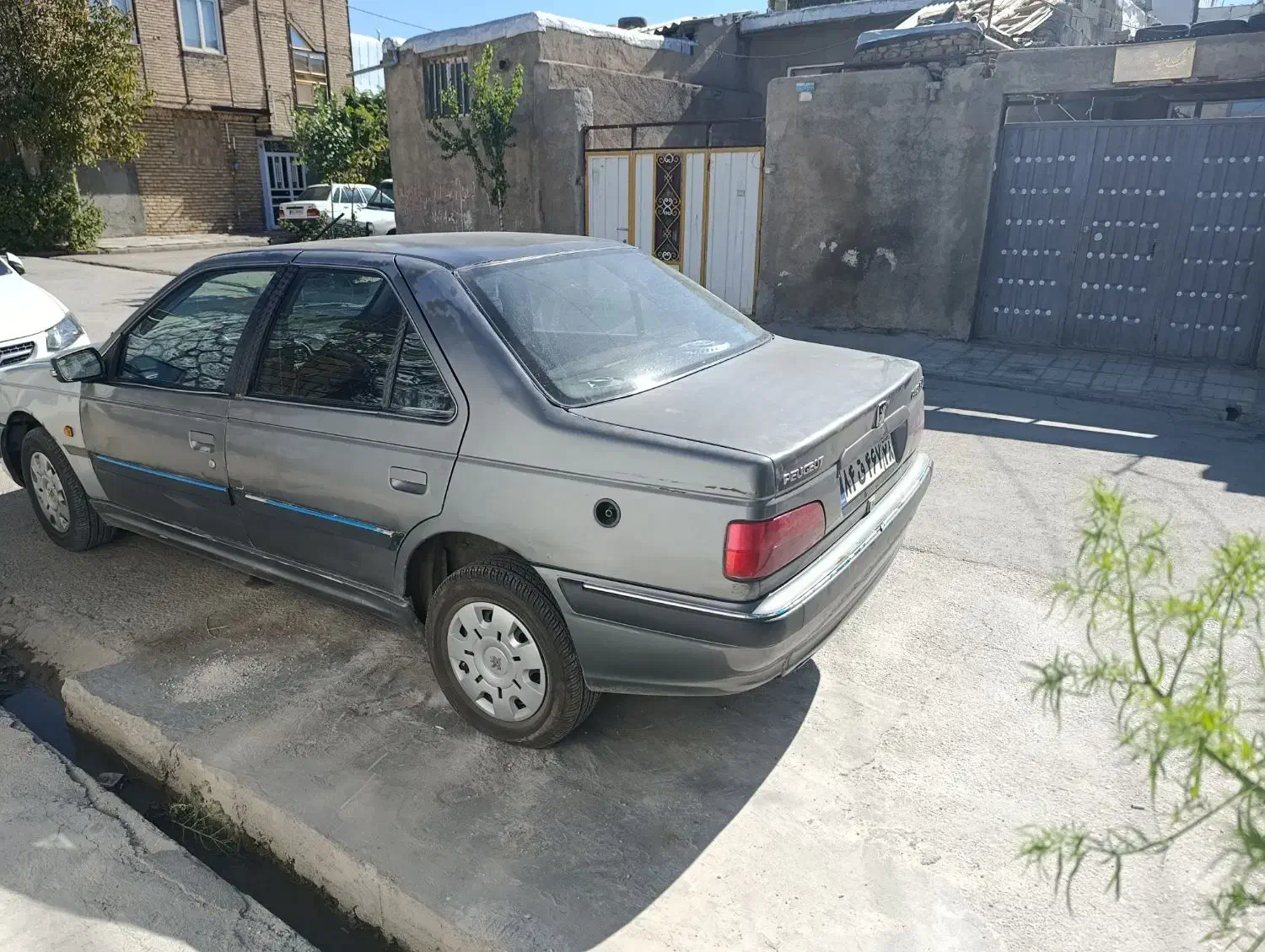 پژو پارس 83|خودرو سواری و وانت|اسدآباد, |دیوار