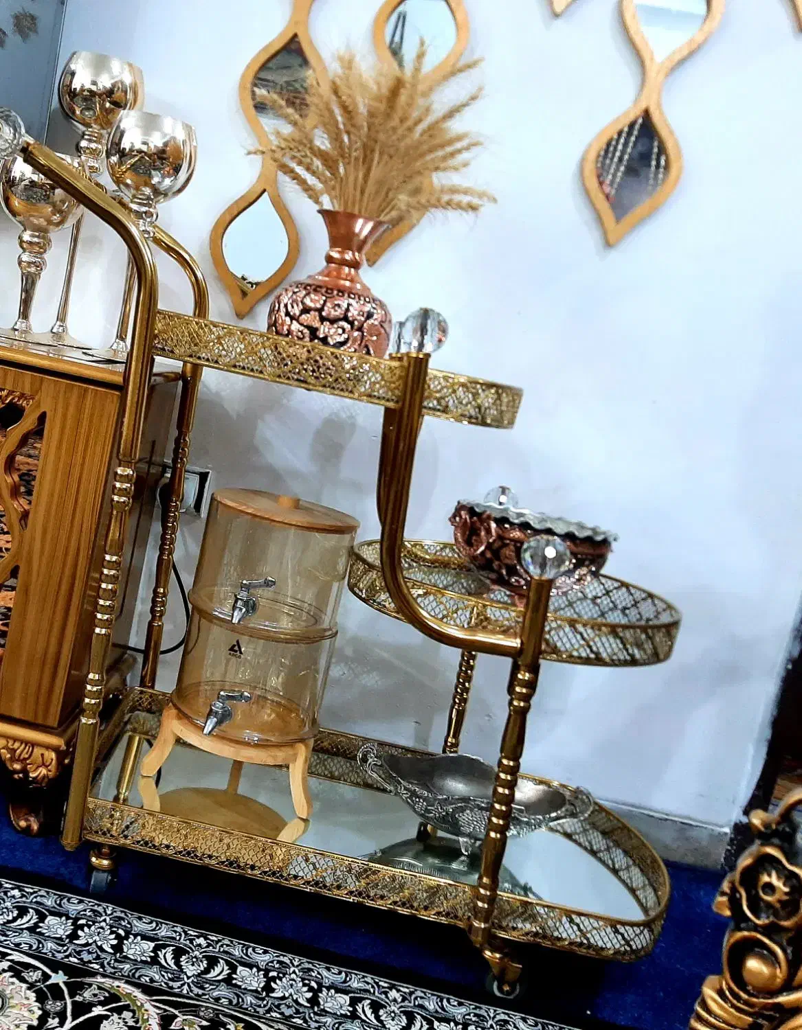 بوفه با میز بار در حد نو|بوفه، ویترین، کنسول|یاسوج, |دیوار