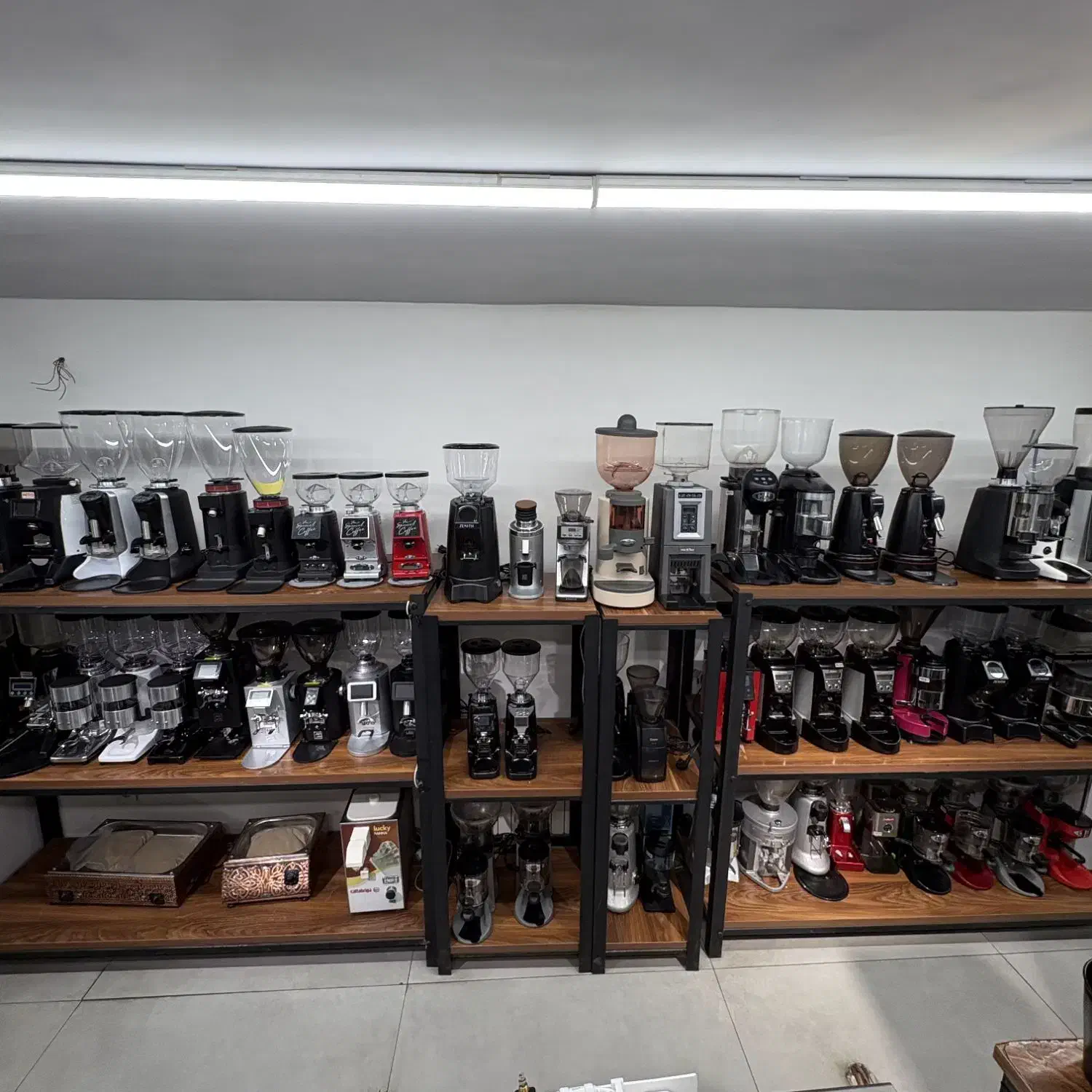 آسیاب های قهوه کافی شاپ و راه اندازی کافه|کافی‌شاپ و رستوران|تهران, سازمان آب|دیوار