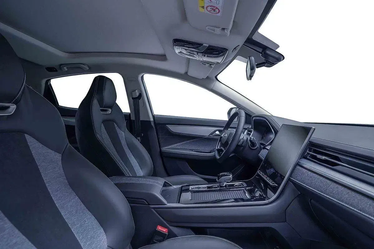 کی‌ام‌سی J7/مدل 1402 صفر کیلومتر|خودرو سواری و وانت|اصفهان, جلفا|دیوار