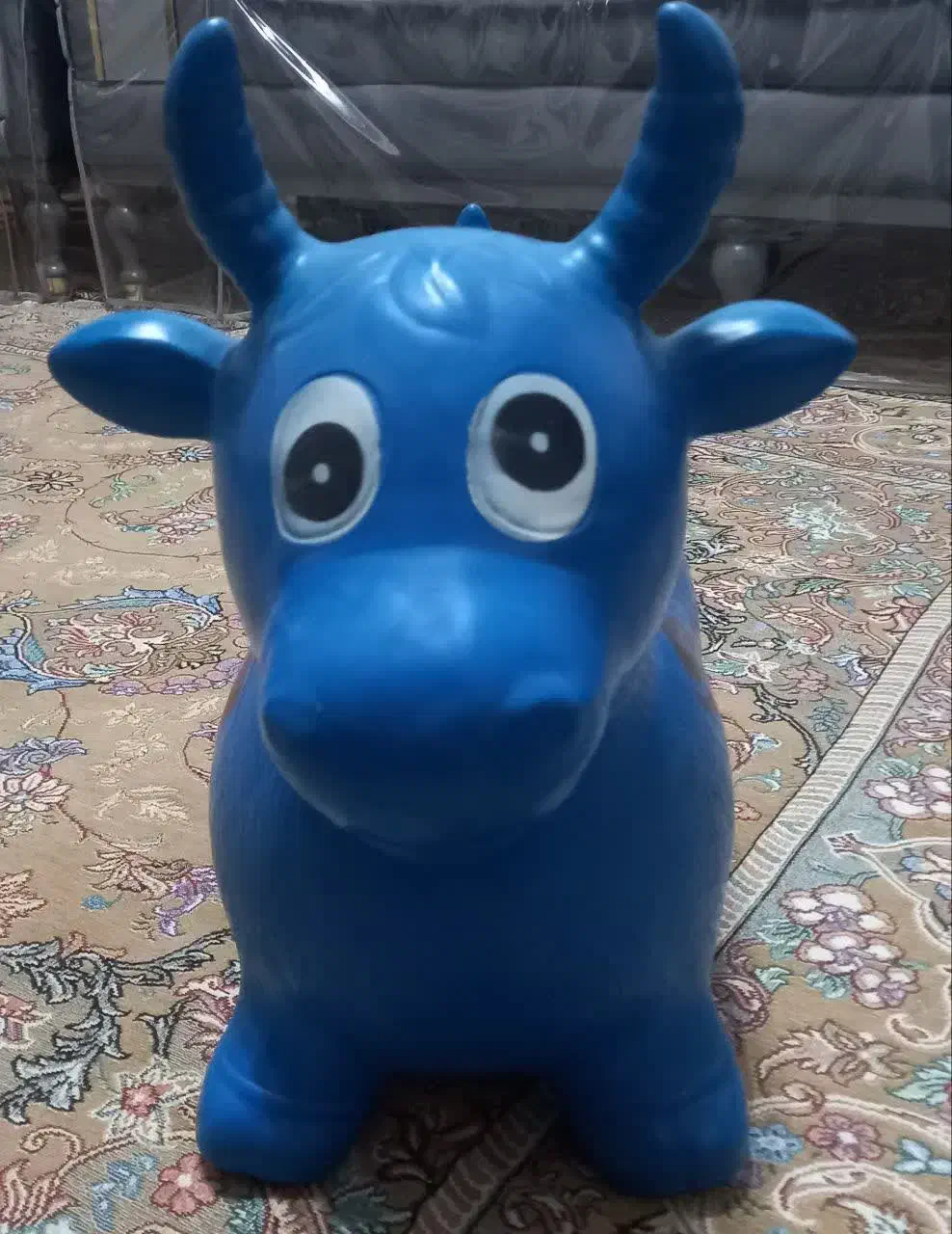 گاو بادی|اسباب‌بازی بچه|لنجان, |دیوار