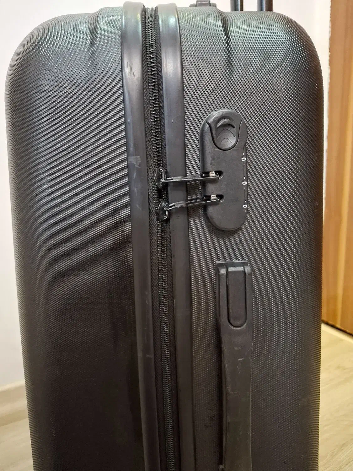 چمدان مارک|کیف، کفش، کمربند|ارومیه, |دیوار