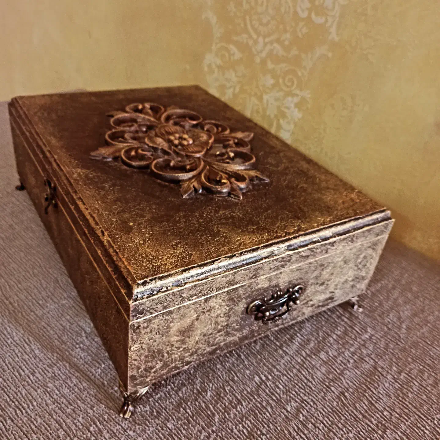 جعبه چوبی پتینه کاری تی بگ و زیورآلات|صنایع دستی و سایر لوازم تزئینی|اصفهان, لنبان|دیوار