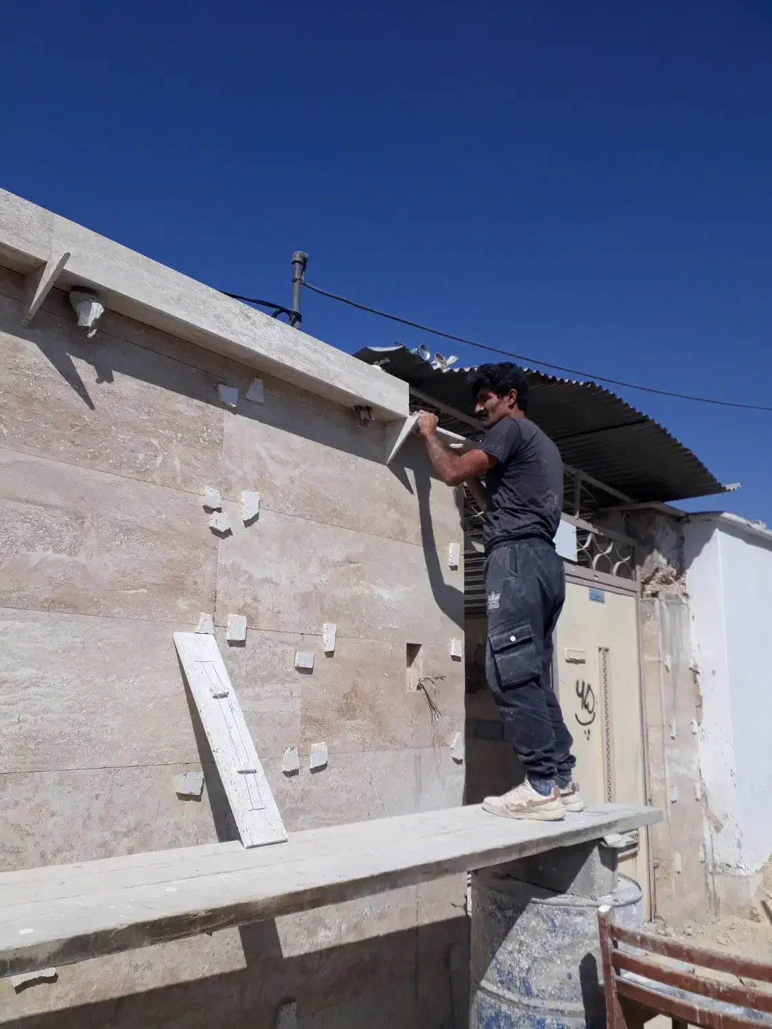 کاشی وسرامیک سیمانکاری|خدمات پیشه و مهارت|شیراز, لاله|دیوار