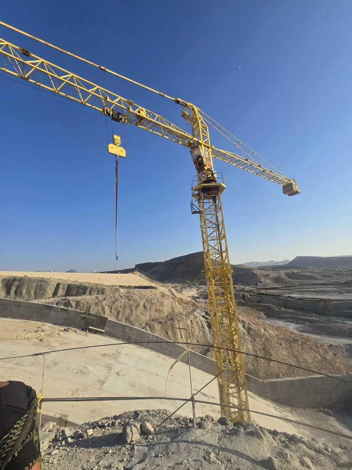 تاور کرین|ماشین‌آلات صنعتی|شیراز, گویم|دیوار