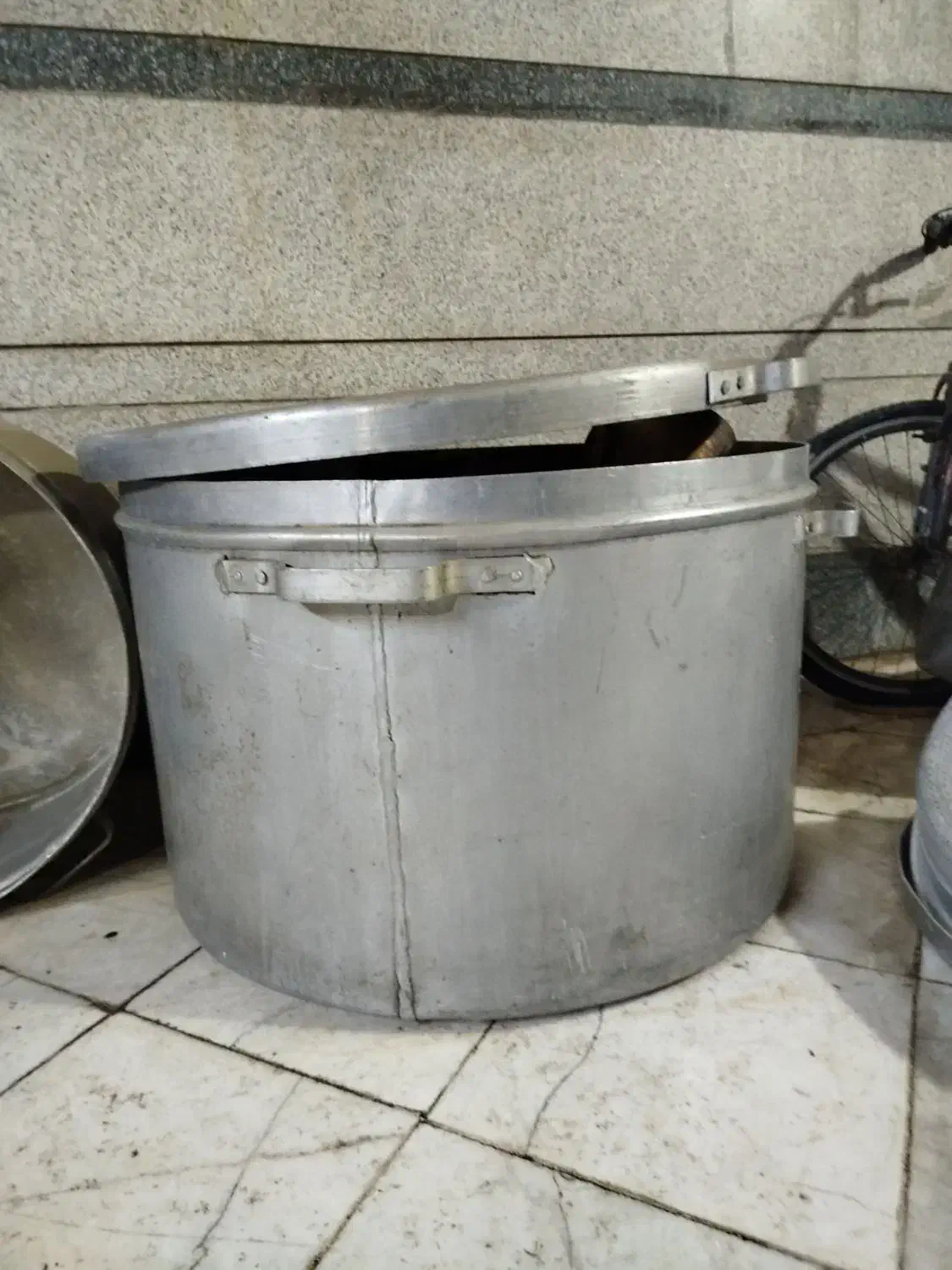 دیگ|ظروف پخت‌وپز|اهواز, فاز ۲ پادادشهر|دیوار