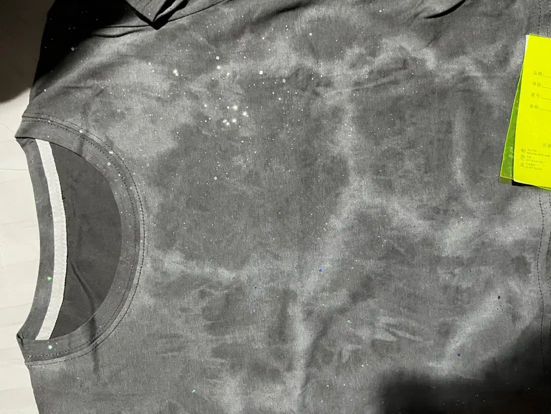 کراپ دخترانه|لباس|رشت, گلباغ نماز|دیوار