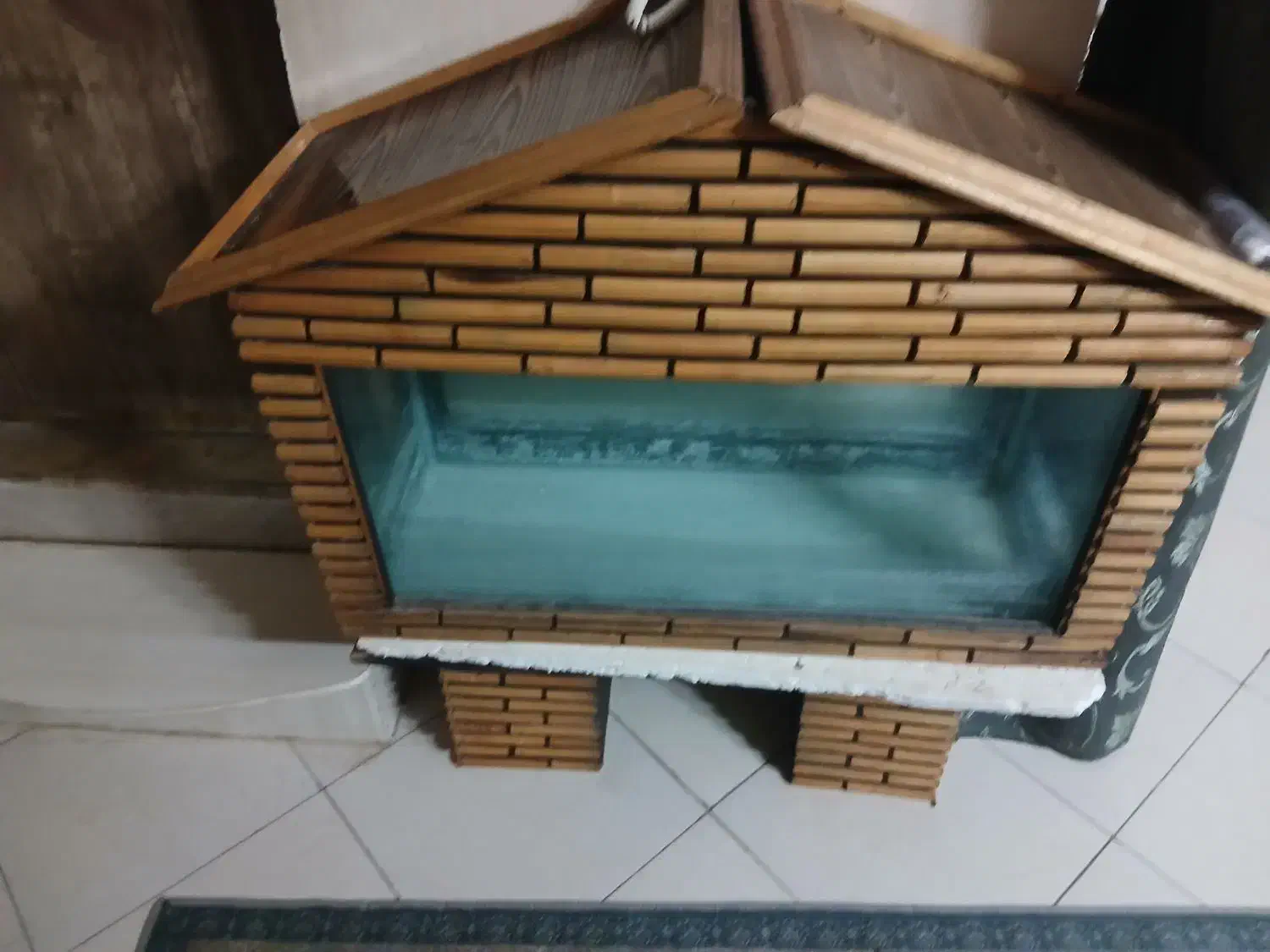 آکواریوم|ماهی|بروجرد, |دیوار