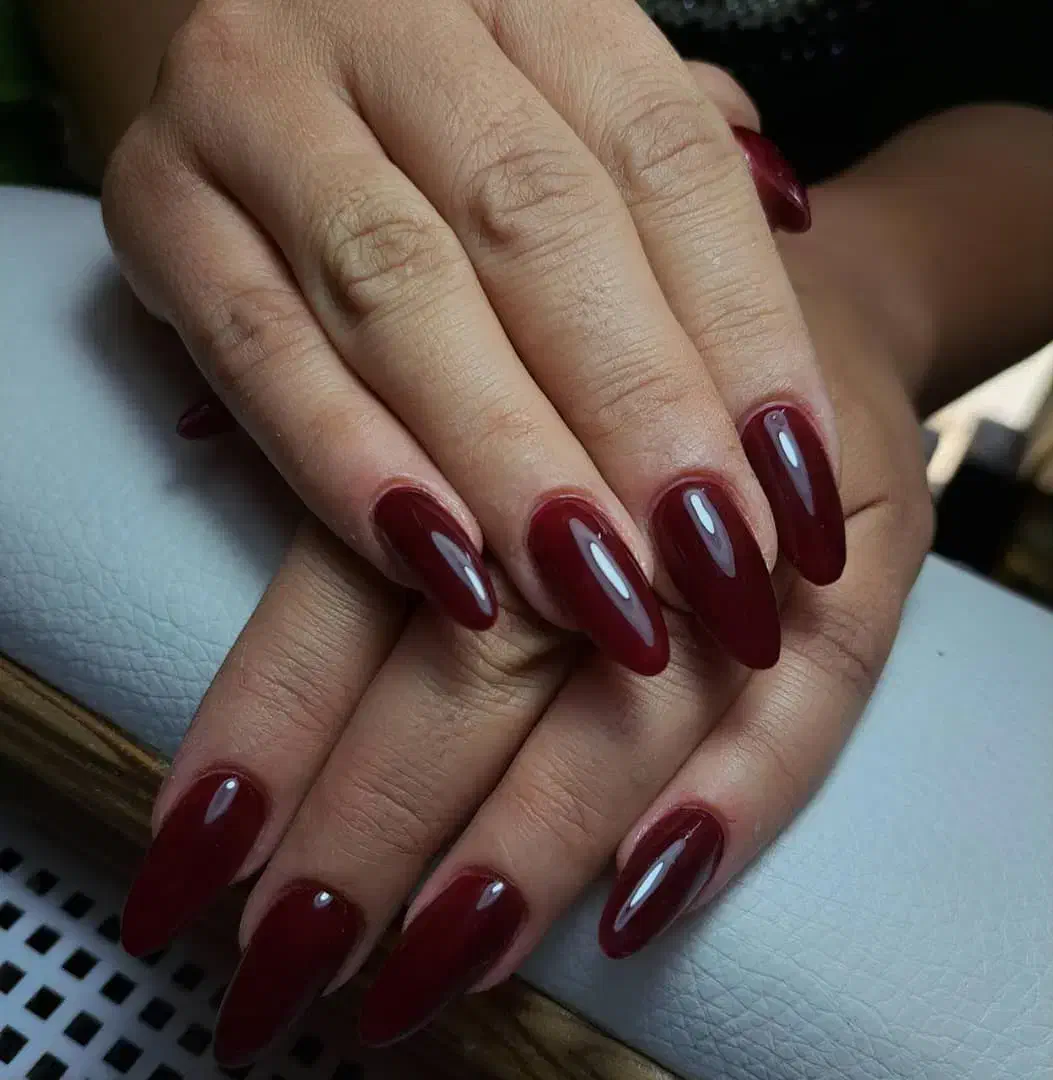 کاشت ناخن حرفه ای با بهترین مواد|خدمات آرایشگری و زیبایی|تهران, فلسطین (میدان انقلاب)|دیوار