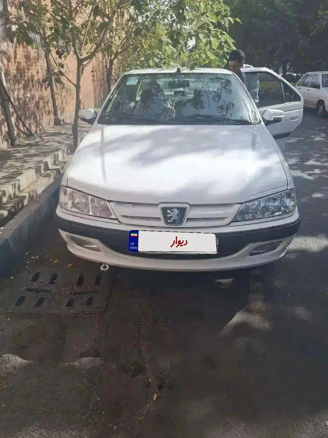 پژوپارس تیوفایو مدل 1398اتومات بدون رنگ کم کار|خودرو سواری و وانت|ری, شهادت|دیوار