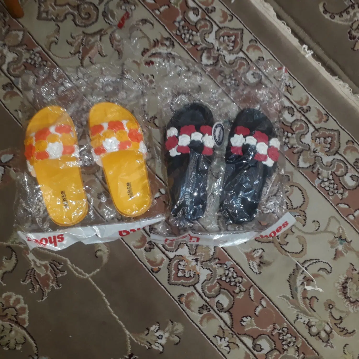 دمپایی ودخترانه سایز ۳۴|کیف، کفش، کمربند|مشهد, شاهد (شهرک غرب)|دیوار