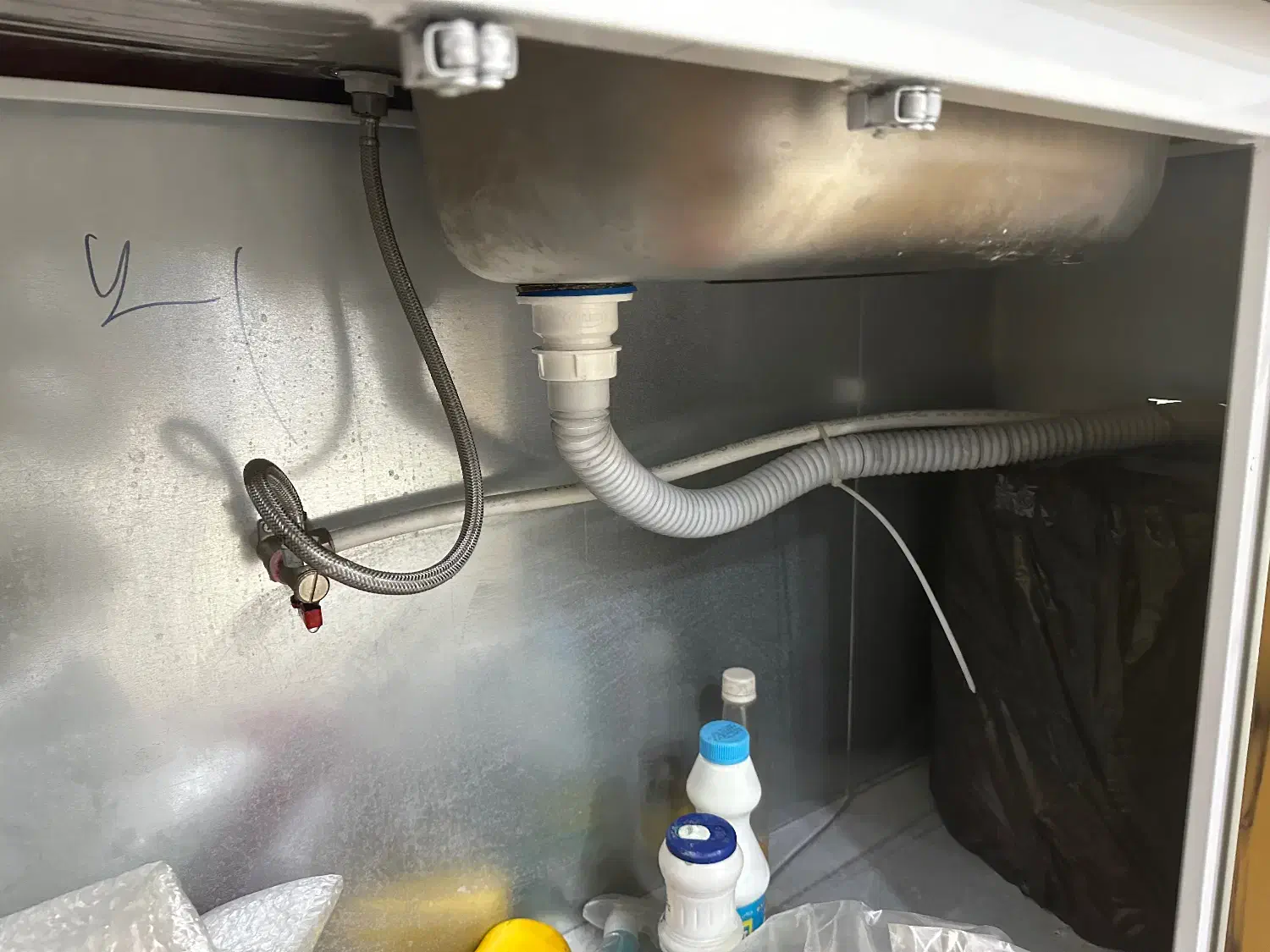 سینک و دستگاه شوتینگ فاضلاب|مصالح و تجهیزات ساختمان|بابلسر, |دیوار