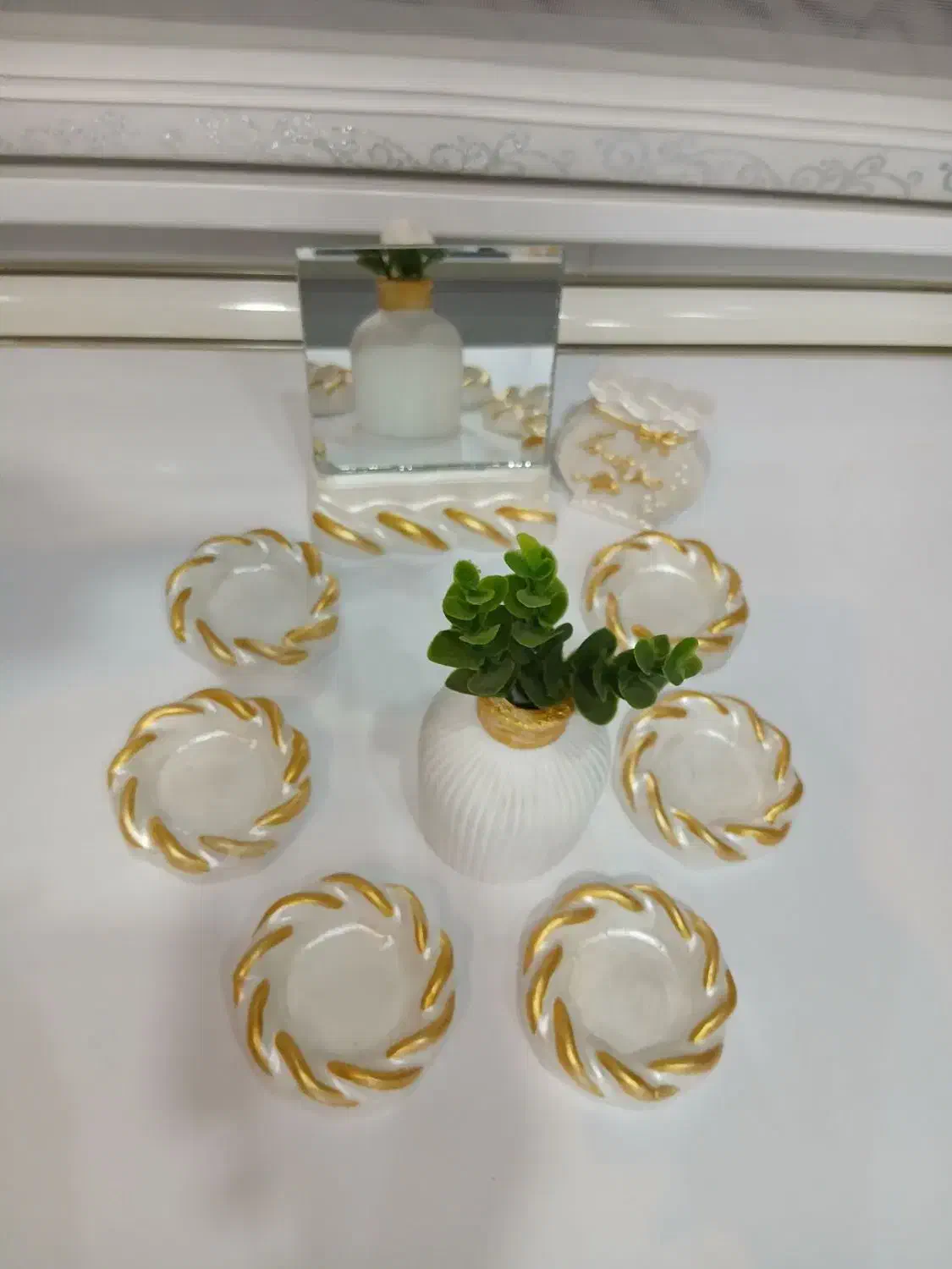 دکور|مجسمه، تندیس، ماکت|گنبد کاووس, |دیوار