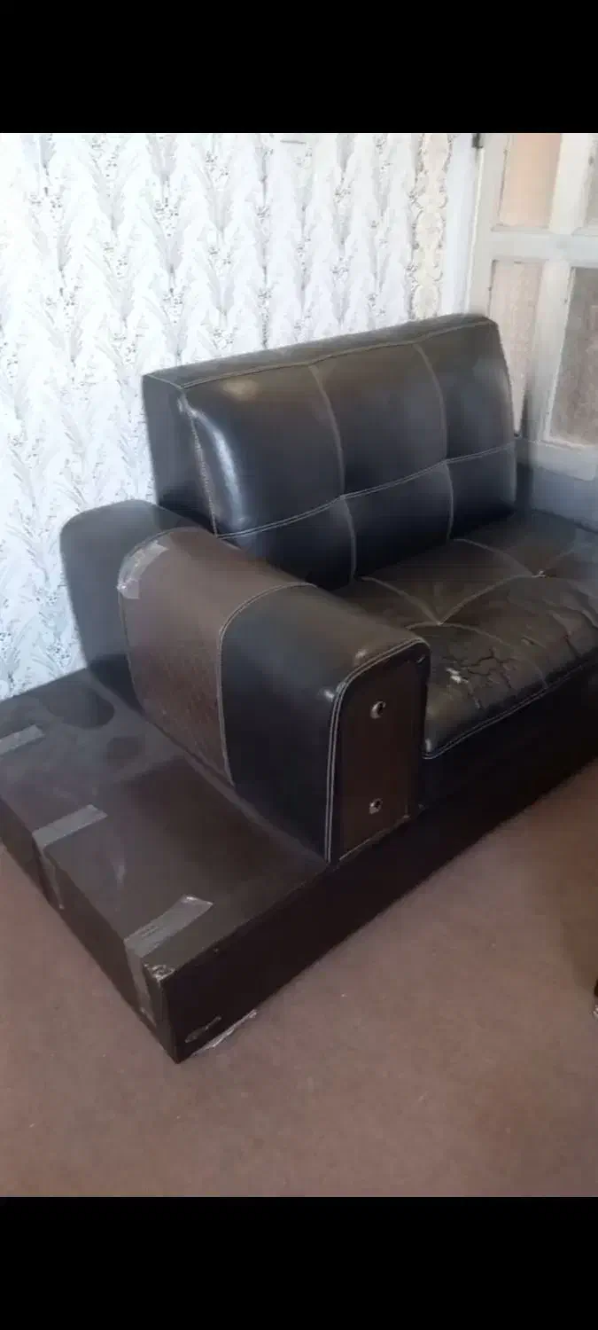 یک دست مبل چرم اسپورت|مبلمان خانگی و میز عسلی|بجنورد, |دیوار