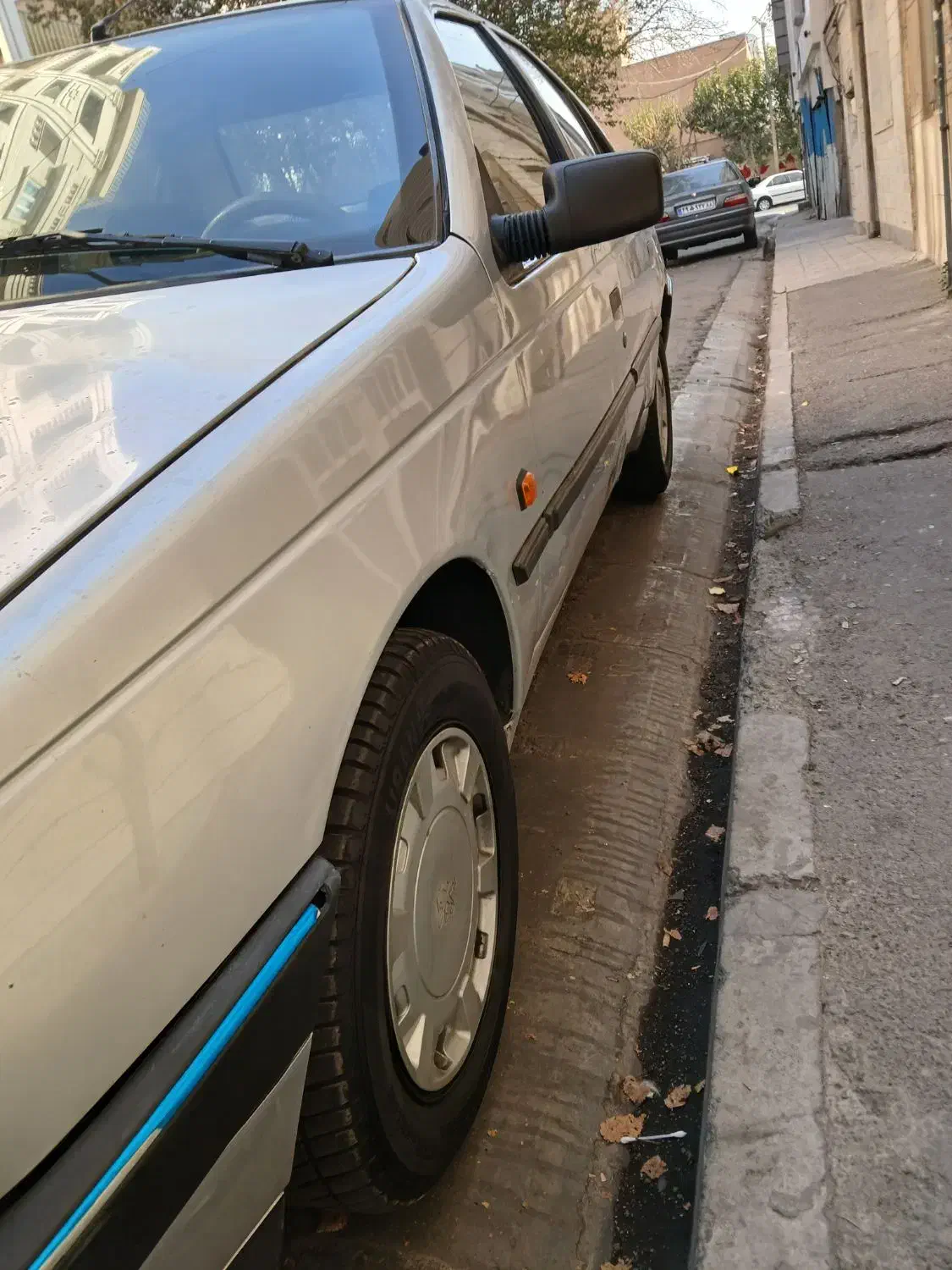 پژو ۴۰۵ بی رنگ|خودرو سواری و وانت|تهران, بهداشت|دیوار