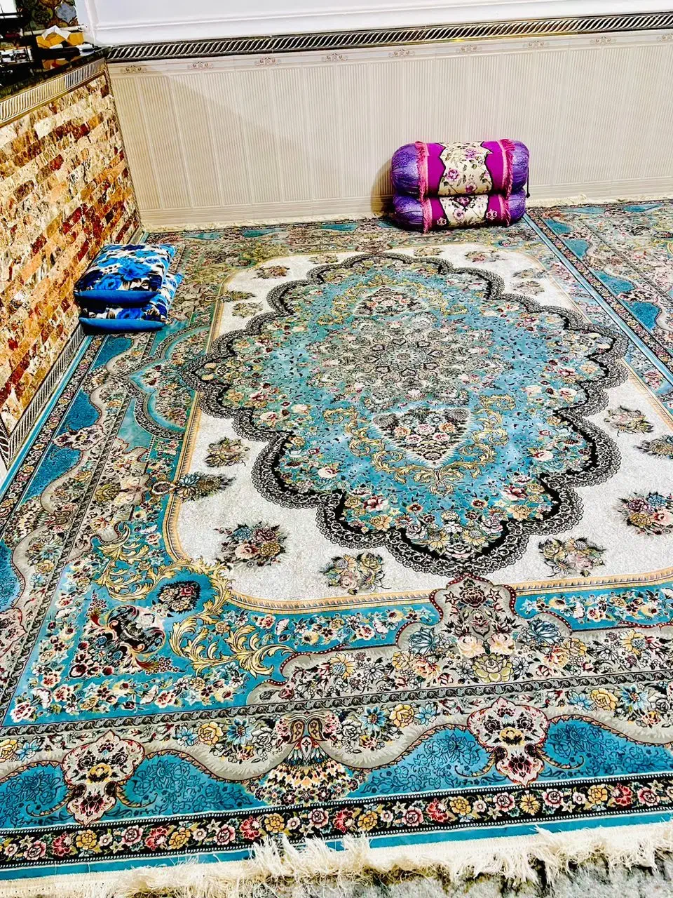 فروش فرش ۱۲۰۰ تراکم ۳۶۰۰|فرش|بمپور, |دیوار