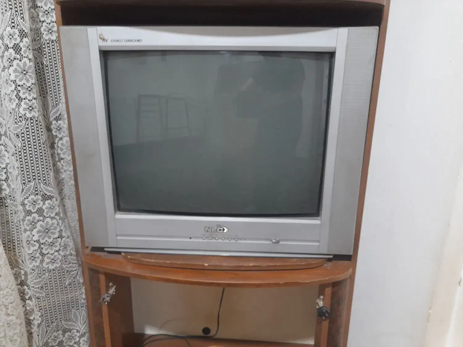 تلوزیون در حد نو سالم سالم|تلویزیون و پروژکتور|داران, |دیوار