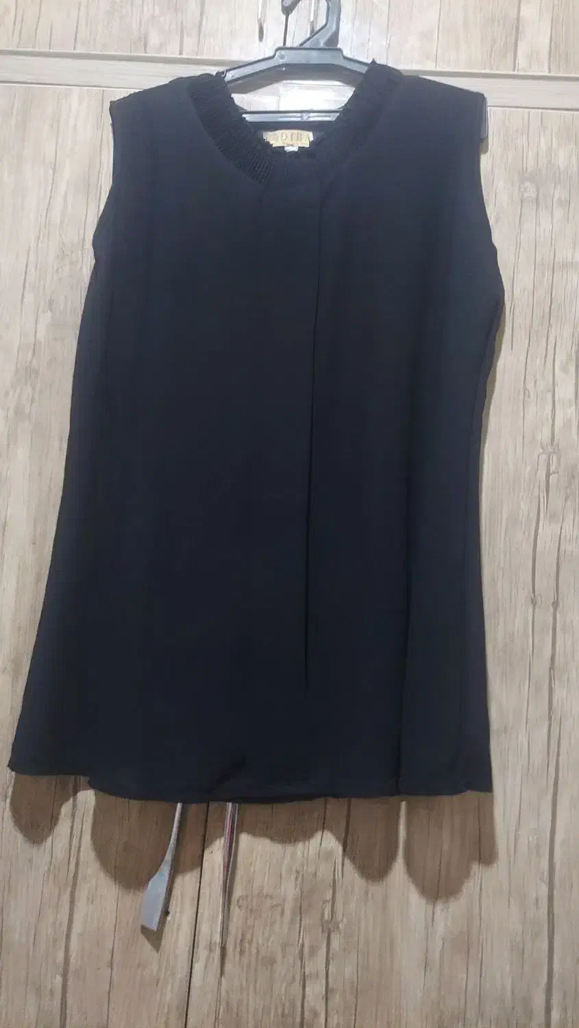 لباس مجلسی|لباس|میانه, |دیوار