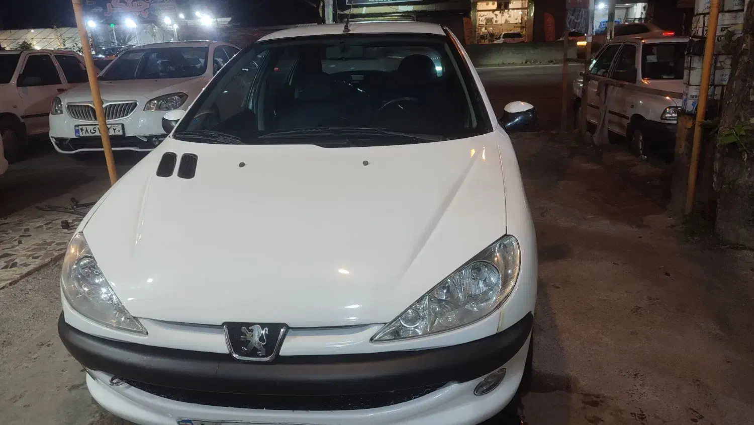 ۲۰۶مدل ۸۱سفیدتیپ2|خودرو سواری و وانت|رشت, آتشگاه|دیوار