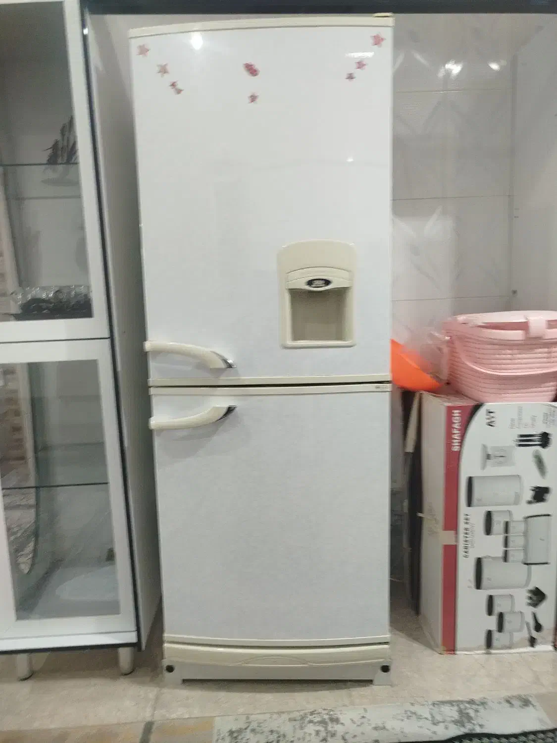 یخچال|یخچال و فریزر|ایوان, |دیوار