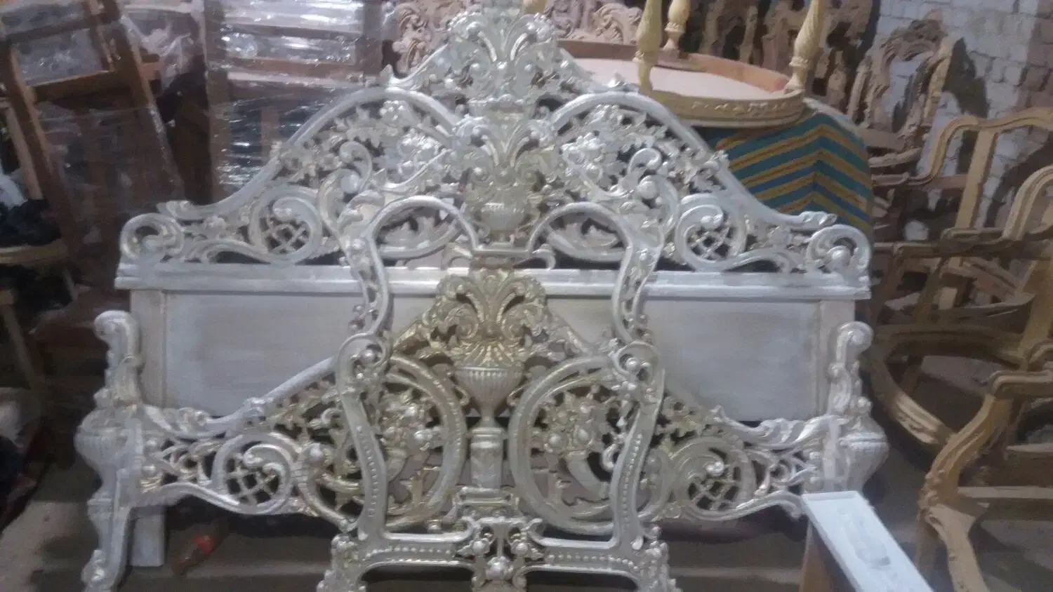 خدمات رنگ کاری صنایع چوب وام دی اف۲۰سال سابقه|خدمات پیشه و مهارت|اصفهان, رهنان|دیوار