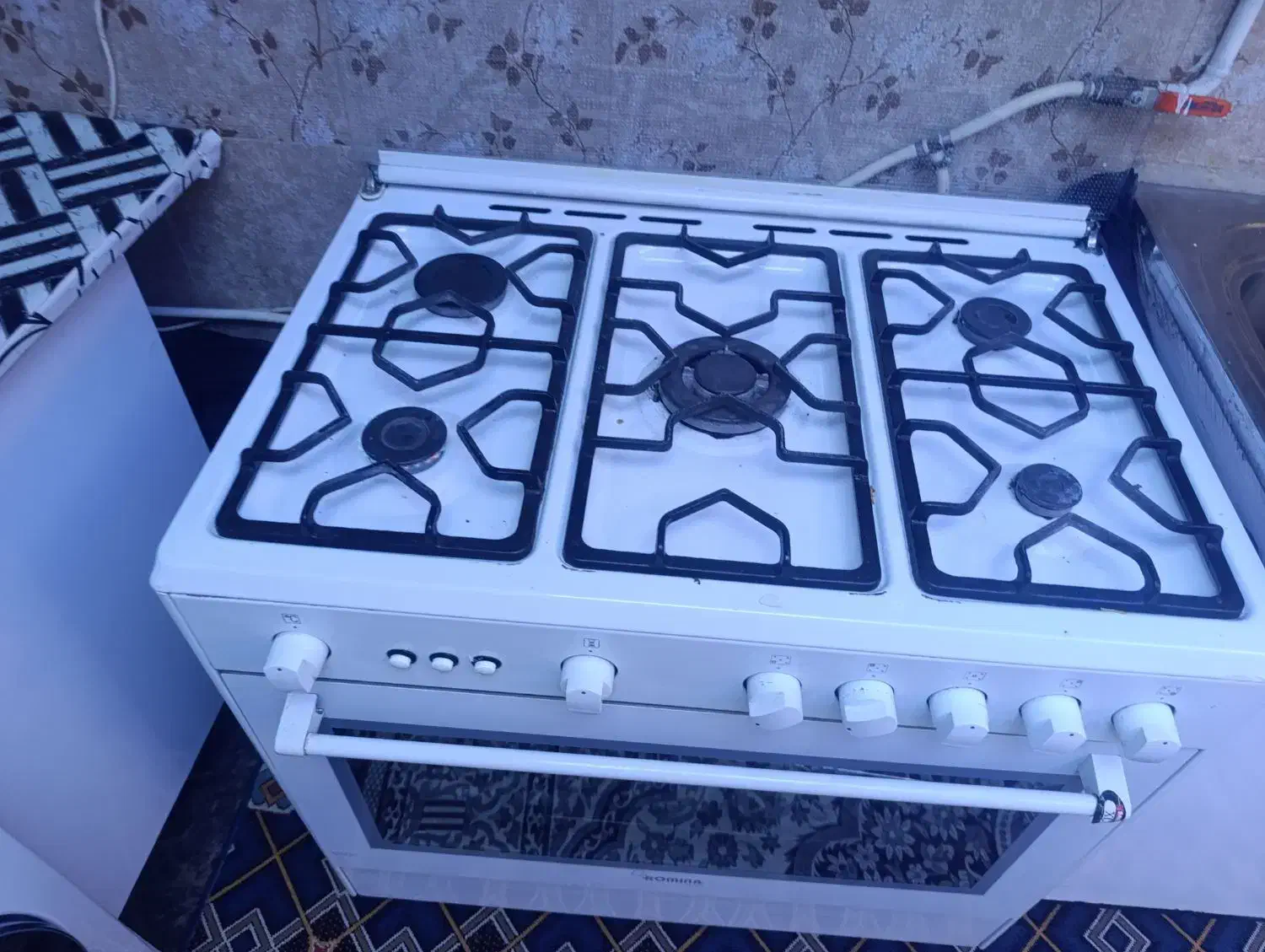 اجاق گاز مدل اسنوا بسیار تمیز|اجاق گاز و لوازم برقی پخت‌وپز|اصفهان, منتظرالمهدی|دیوار