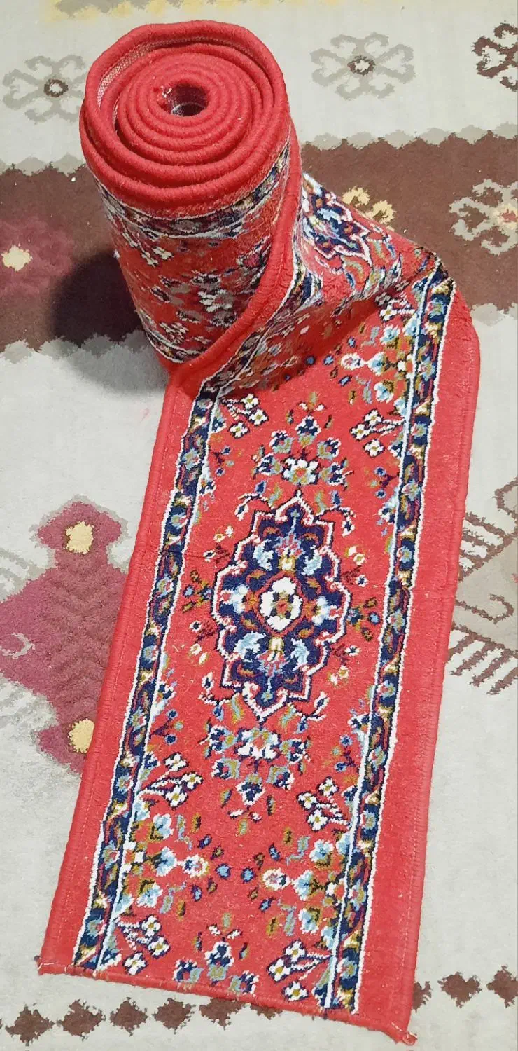 کناره قرمز|فرش|قم, شهر قائم|دیوار