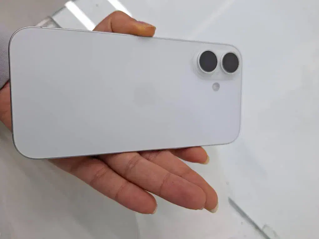 اپل iPhone 16 با حافظهٔ ۱۲۸ گیگابایت|موبایل|قشم, |دیوار