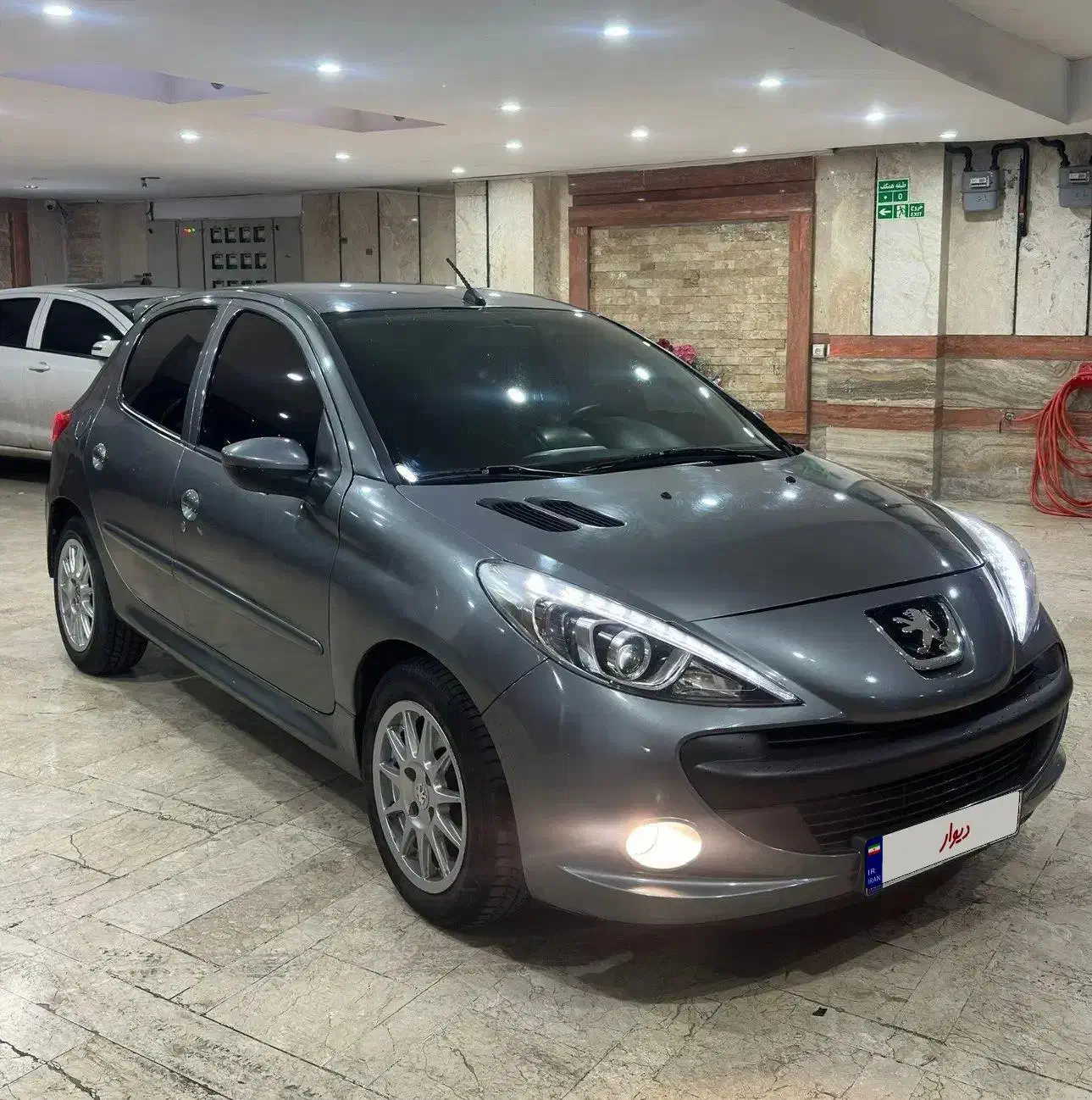 ۲۰۷ مدل ۹۶|خودرو سواری و وانت|تهران, شهرک امید|دیوار