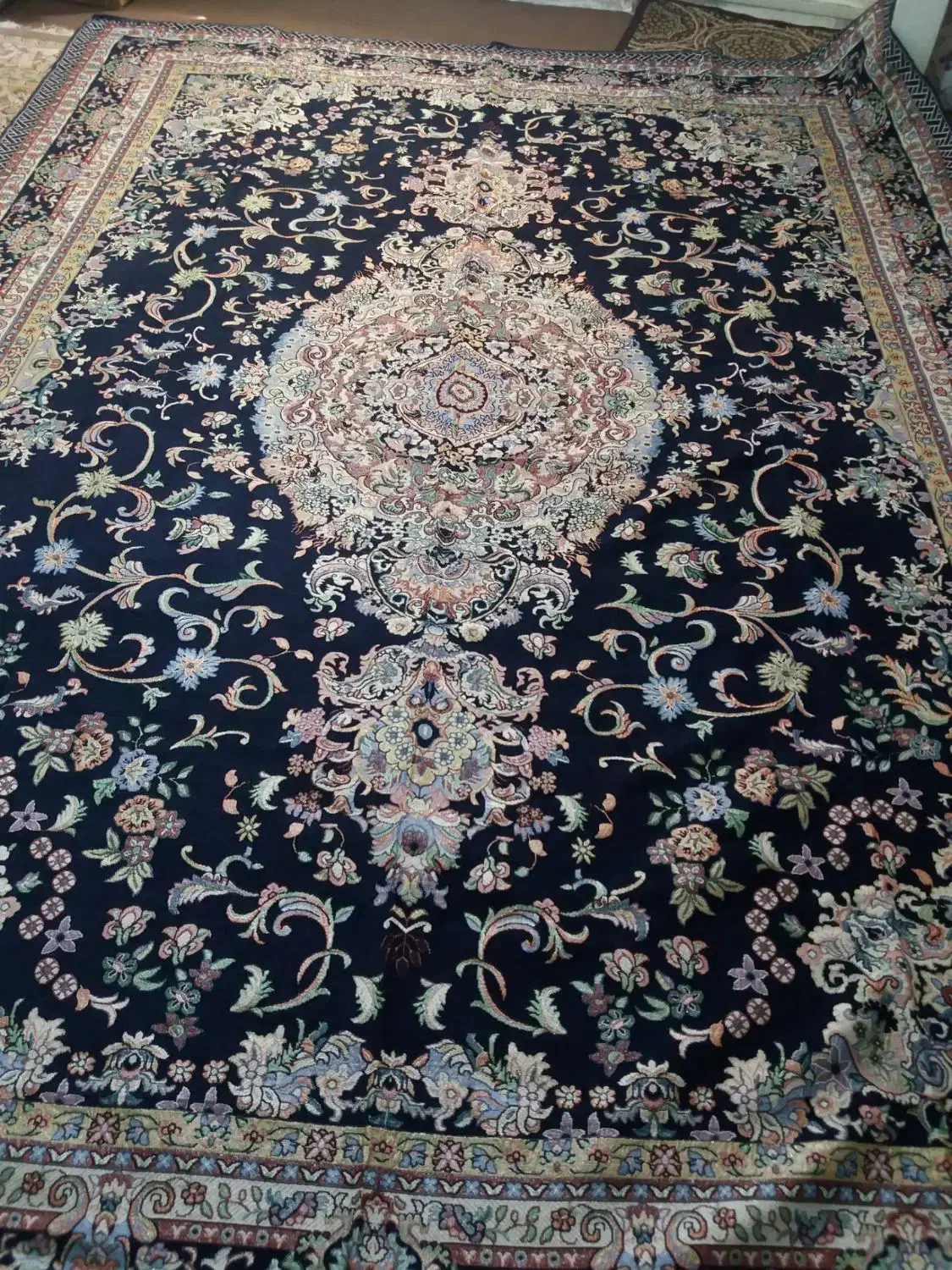 روفرشی|روفرشی|اقبالیه, |دیوار