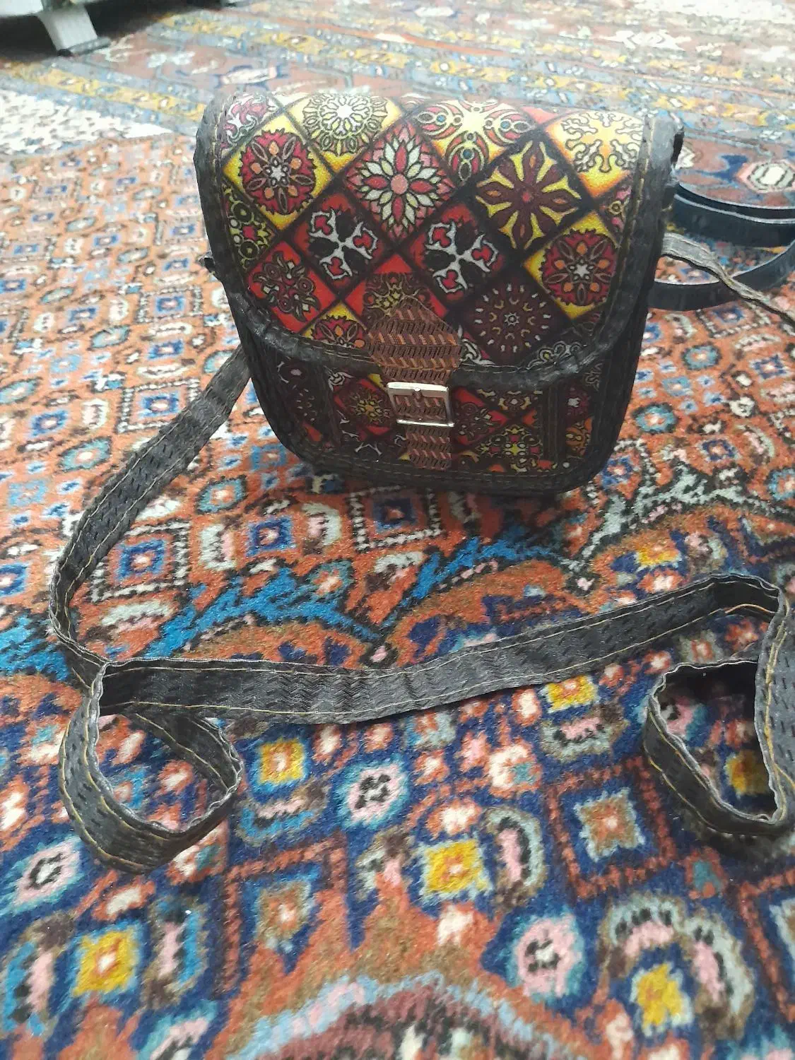 چند عدد کیف دوشی و کوله|کیف، کفش، کمربند|اردبیل, |دیوار