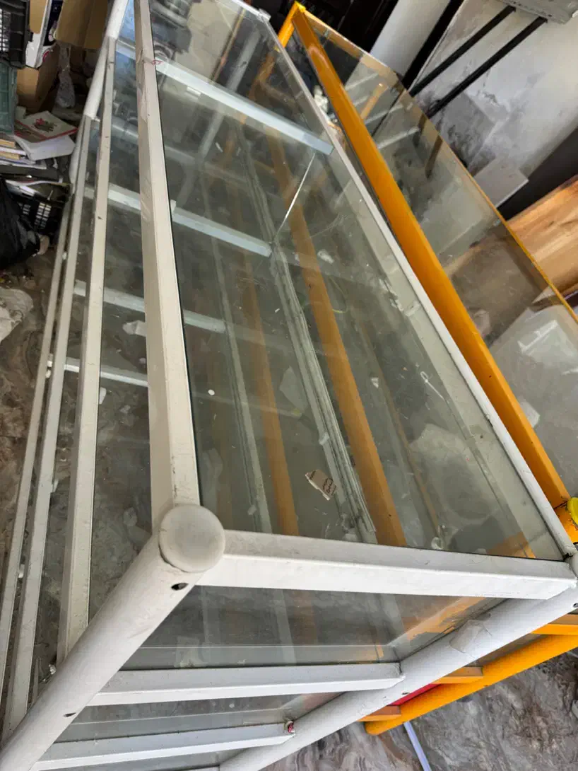 ویترین با شیشه بسیار تمیز|بوفه، ویترین، کنسول|بیرجند, |دیوار