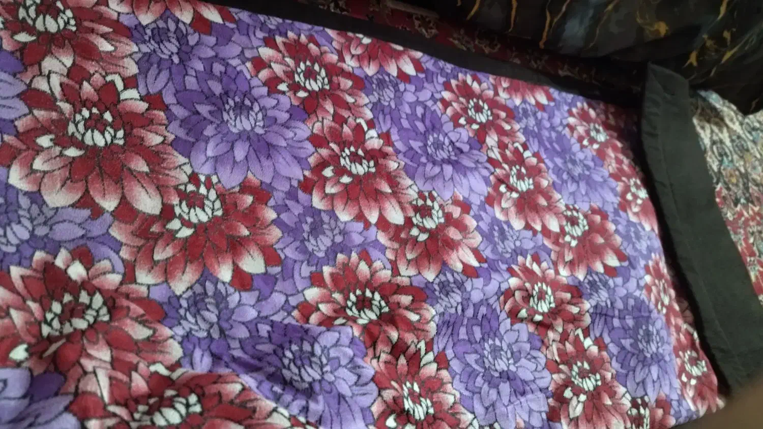 شاه نشین|رختخواب، بالش، پتو|برازجان, |دیوار