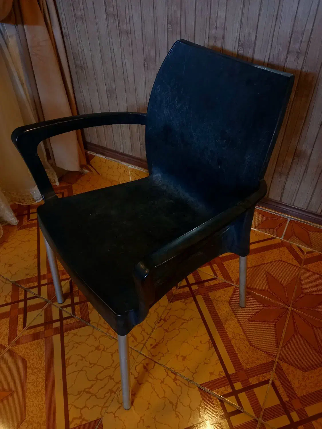 صندلی|صندلی و نیمکت|وحیدیه, |دیوار