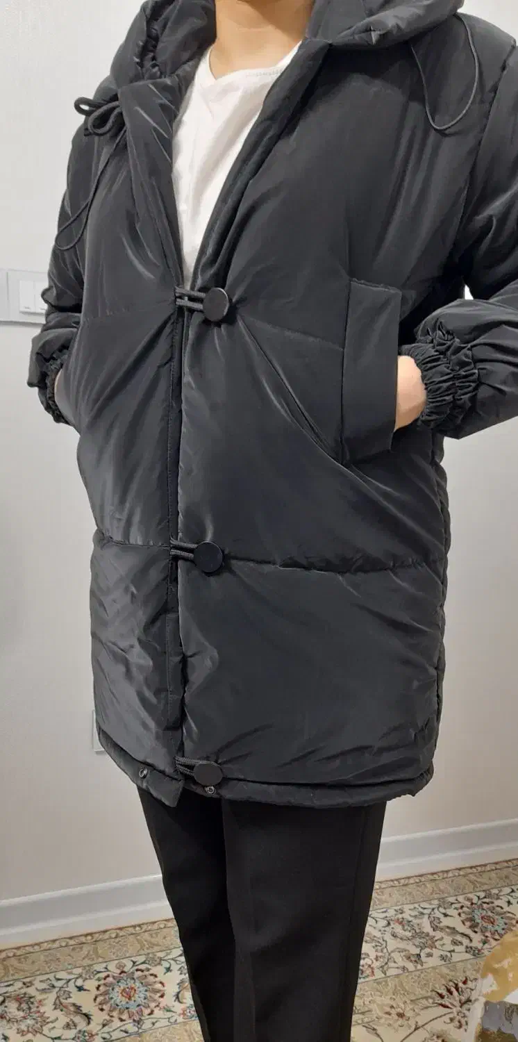 تعدادی لباس نو|لباس|اصفهان, گلستان|دیوار