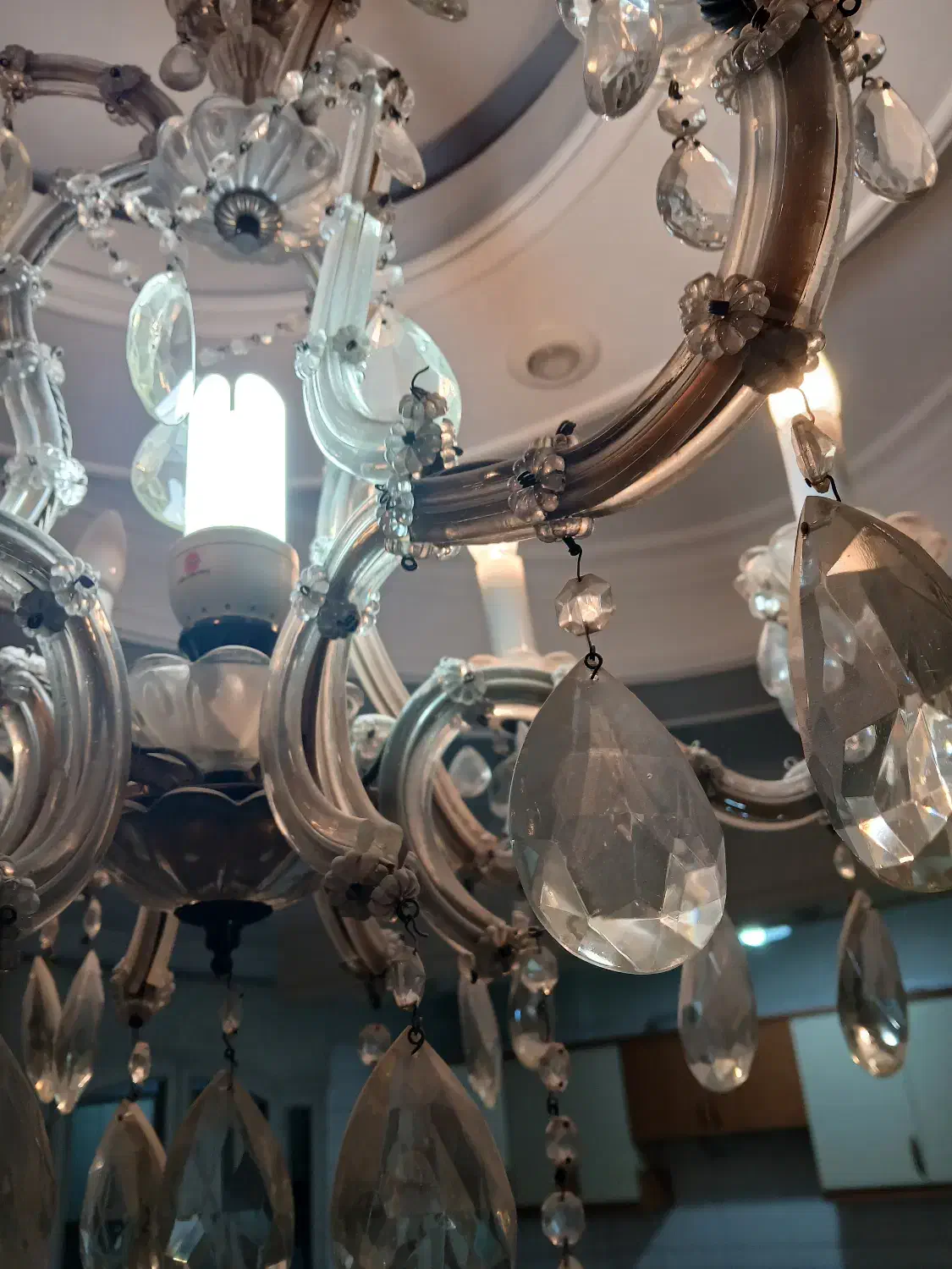 لوستر کریستال چک قدیمی و عتیقه|لوستر و چراغ آویز|تهران, لویزان|دیوار