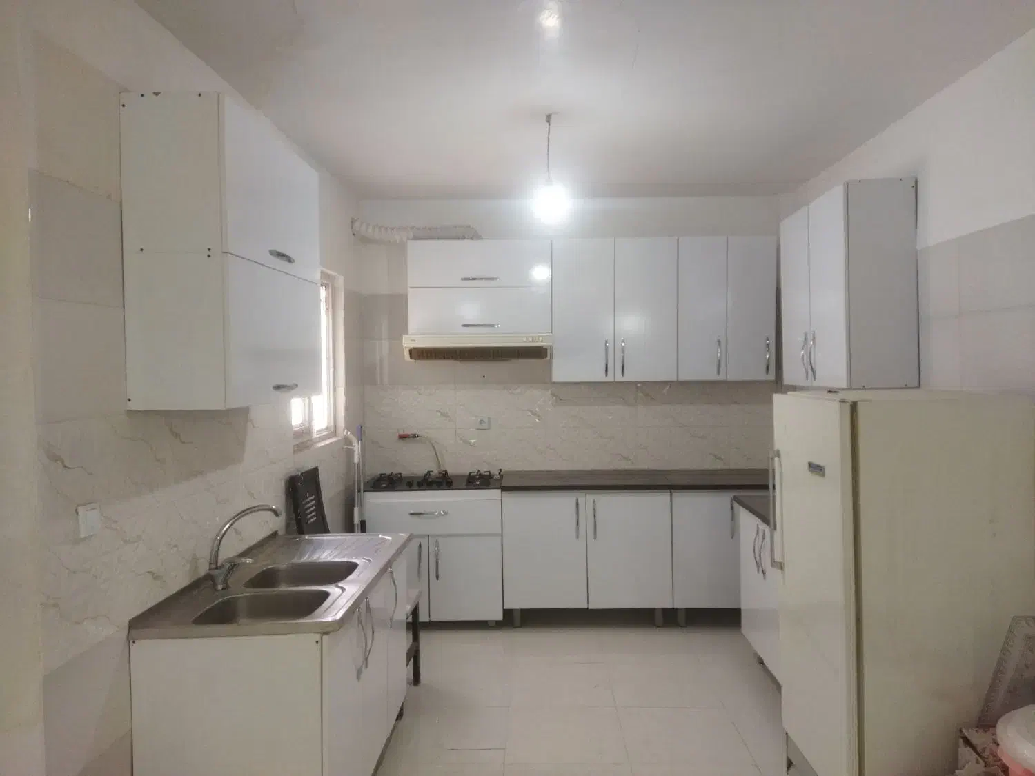 75متری واقع در شهرک مرتضی گرد