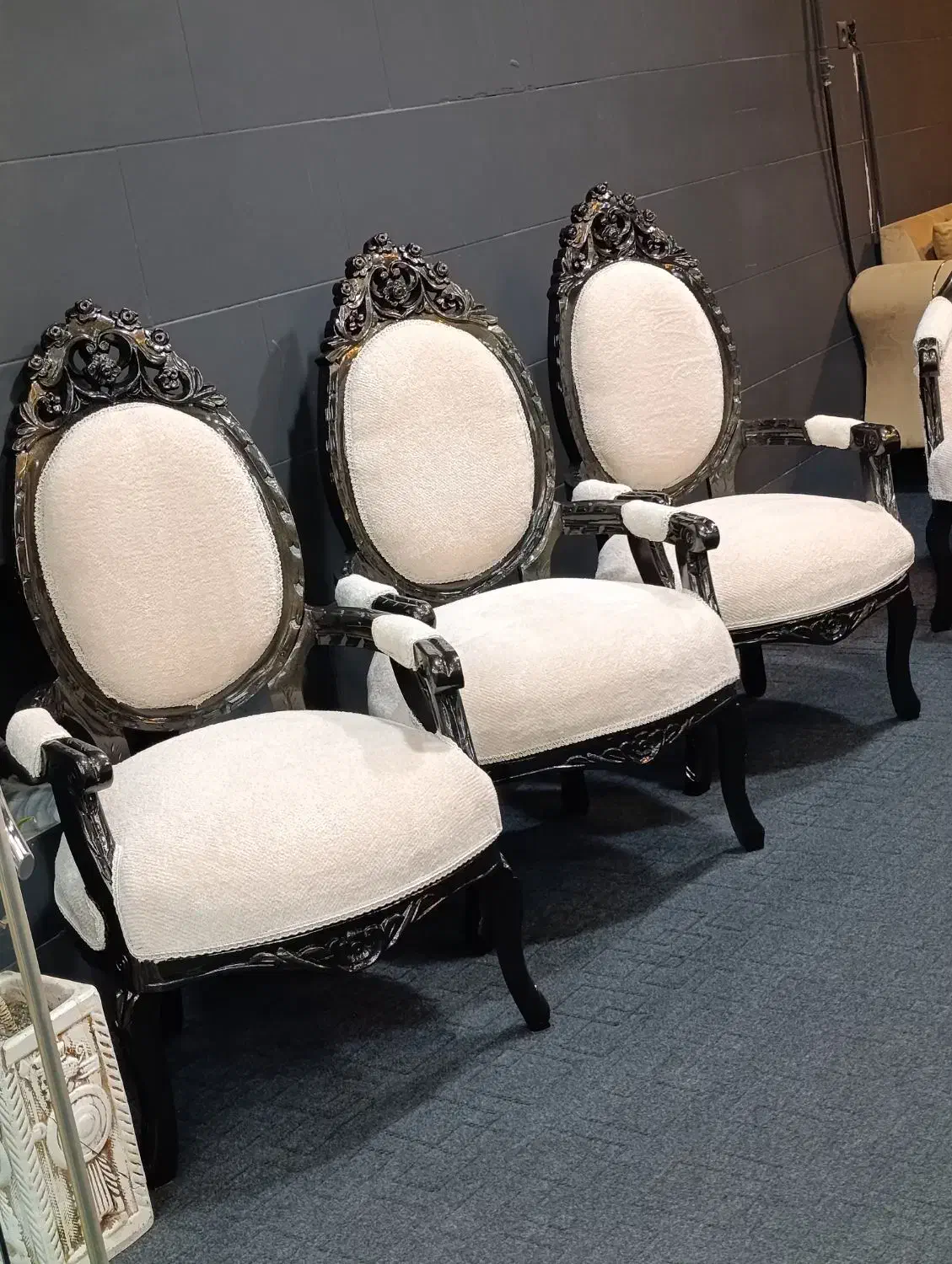 مبل سلطنتی ۹ نفره|مبلمان خانگی و میز عسلی|مرودشت, مختارآباد|دیوار