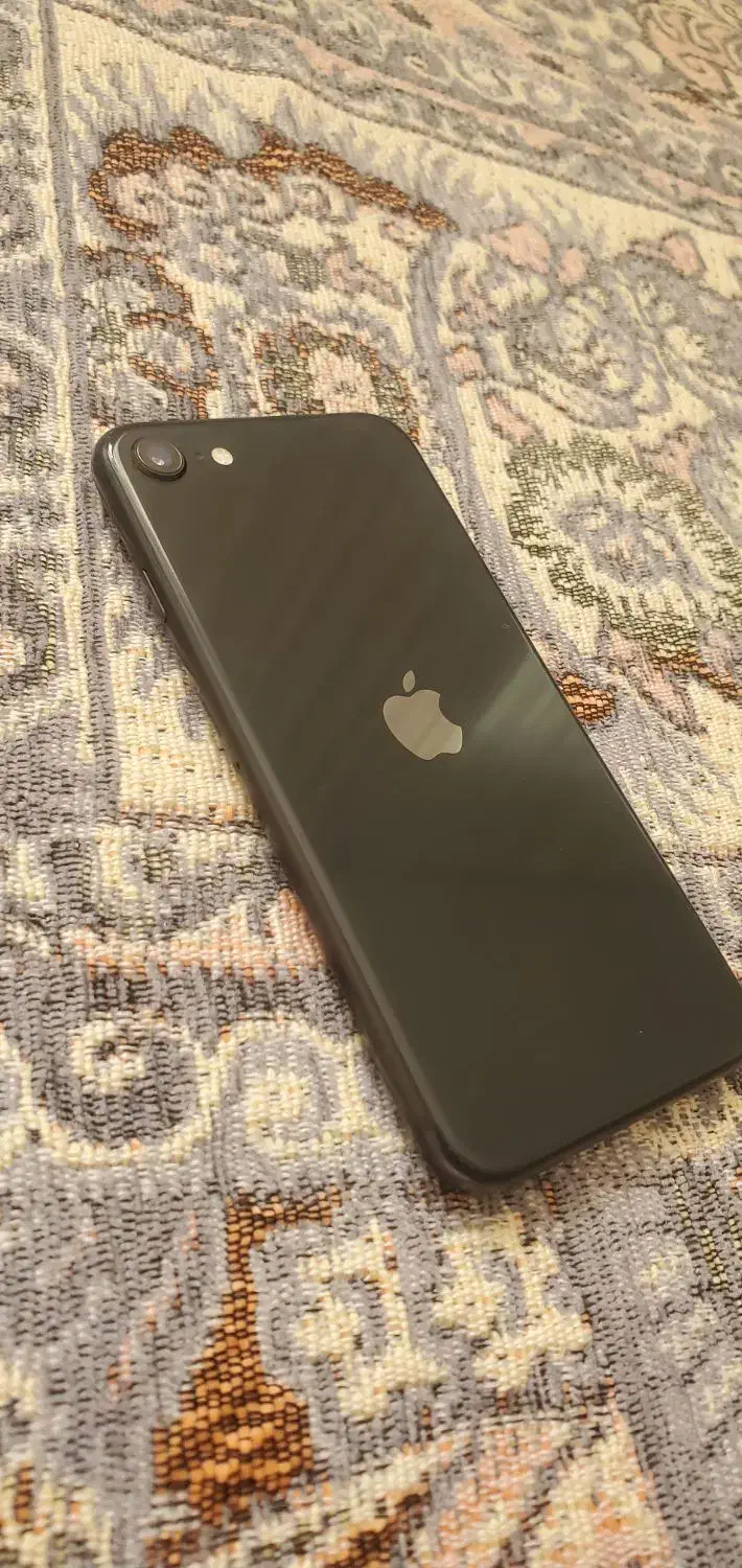 آیفون SE سری 2020 درجه ۱|موبایل|آباده, |دیوار