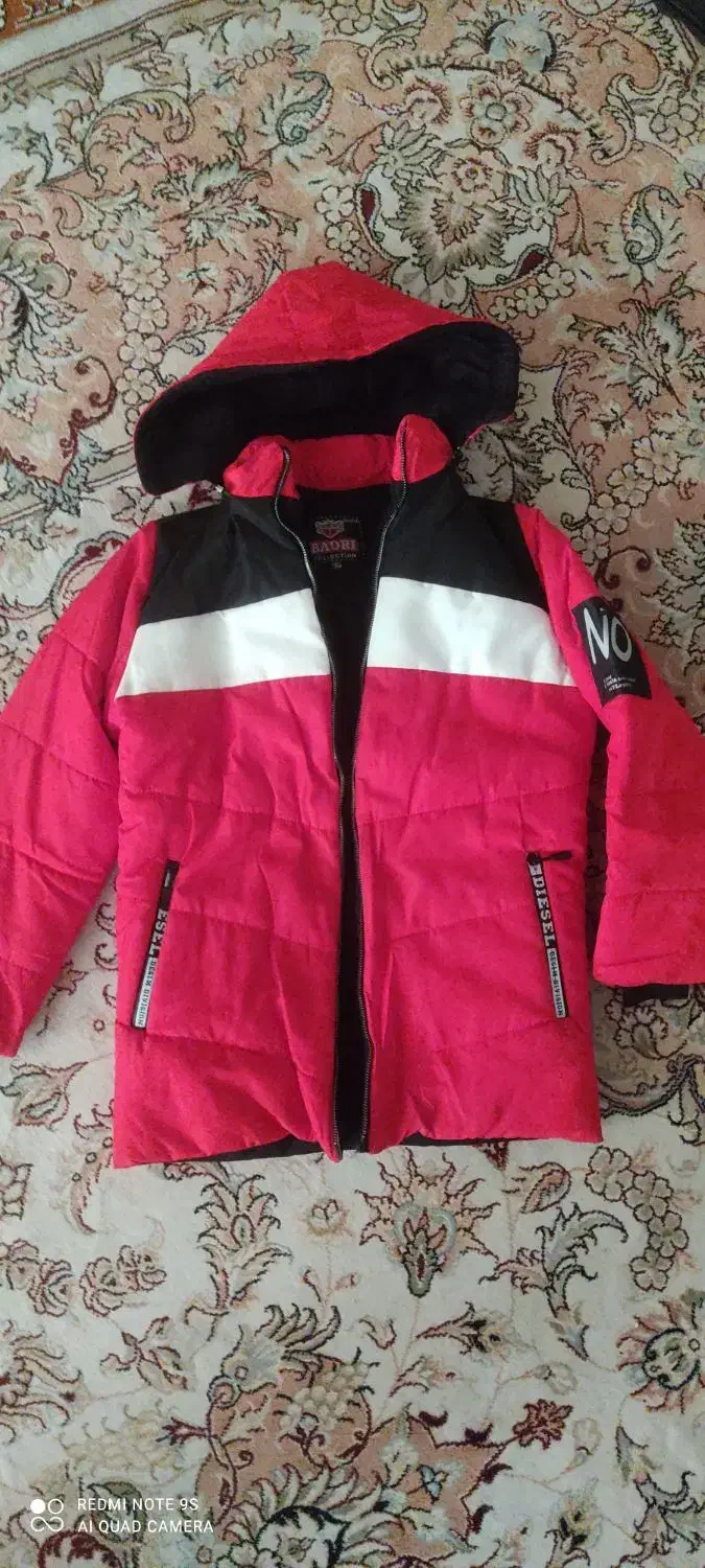 کاپشن پسرانه کاملا نو قرمز|کفش و لباس بچه|شیراز, گود خزینه|دیوار