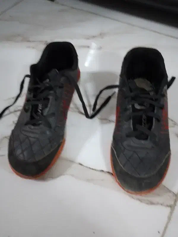 چون سایز پام نمی‌شد به فروش گذاشتم سایز ۳۴|کیف، کفش، کمربند|نظرآباد, رسالت|دیوار