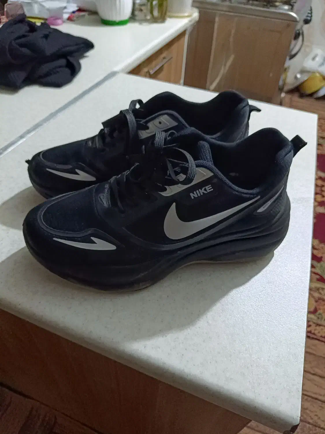 کتونی مشکی سایز 42|کیف، کفش، کمربند|هشتگرد, شهرک گلها|دیوار