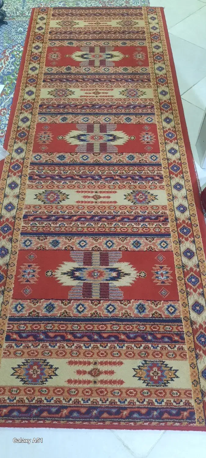 کناره|فرش|کرج, حصارک بالا|دیوار