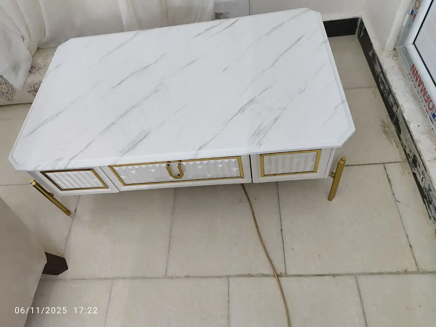 میزجلومبلی|مبلمان خانگی و میز عسلی|قشم, |دیوار