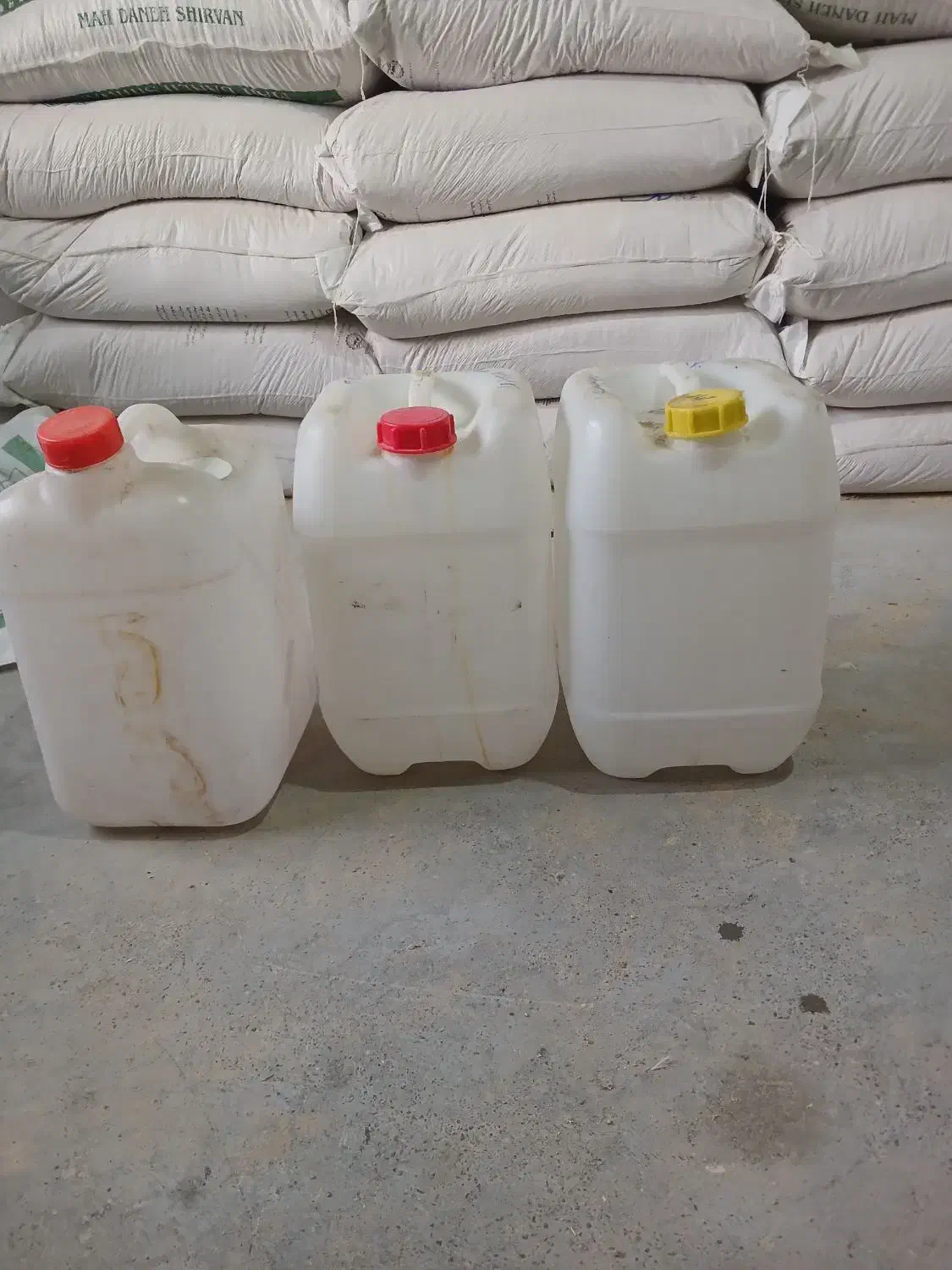 دبه ۲۰ لیتری|ظروف نگهدارنده، پلاستیکی، یک‌بارمصرف|شیروان (خراسان), |دیوار